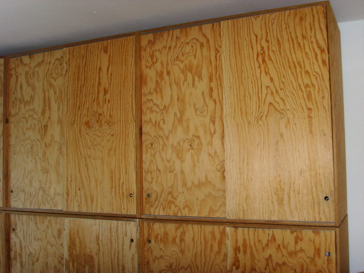 Schreinerei München, Leim&Späne - Kleiderschrank, Seekiefer, Seemanns Kiste, Detail